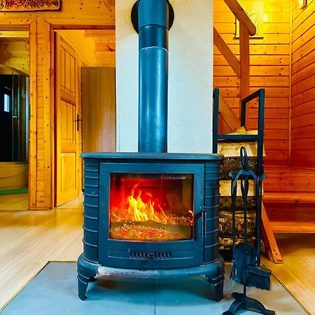 Alojamento de Turismo Selvagem Dolina Bella - Ogrzewany Domek Z Balia, Sauna I Kominkiem W Sercu Kaszub *